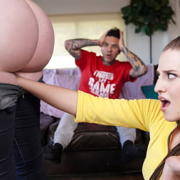 Aubree Valentine en 'Brazzers' Cosplay cachonda puños lindos hermosa diosa pelirroja (Miniatura 1)