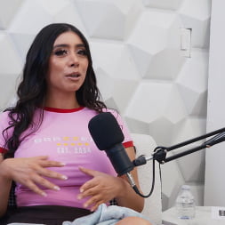 Kira Noir en 'Brazzers' Podcast de los brazzers: episodio 8 (Miniatura 2)