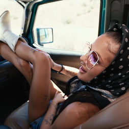 Ryan Reid en 'Brazzers' Truckstop fuckeries vol. 1 (Miniatura 2)