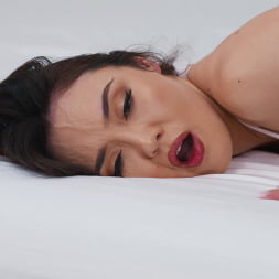 Catherine Knight en 'Brazzers' Estirando furtivamente su coño (Miniatura 2)
