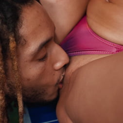 Elana Bunnz in 'Brazzers' Scoring BIG At The Backyard Party (Thumbnail 24)