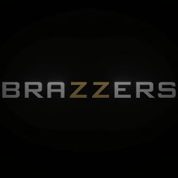 Kali Roses en 'Brazzers' ¡Kali va en metro! (Miniatura 1)