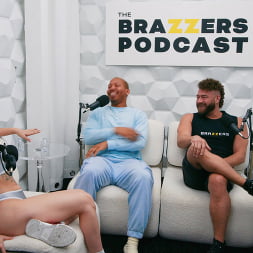 Anna Claire Clouds in The Brazzers Podcast: Episode 17 (Photo 28) Anna Claire Clouds in 'Brazzers' The Brazzers Podcast: Episode 17 (Thumbnail 28)