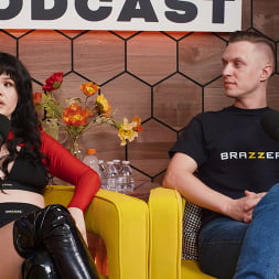 Yhivi en 'Brazzers' El podcast de los brazzers: episodio 18 (Miniatura 16)