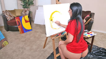 Luscious Lopez В 'Luscious рисует шедевр с ее Phat задницу'