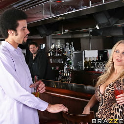 Julia Ann in 'Brazzers' Cougar on the Hunt (Thumbnail 5)