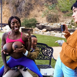 Ebony Mystique in Nasty Old Bench Flasher Meets Thirsty Jogging Nymph (Photo 1) Ebony Mystique in 'Brazzers' Nasty Old Bench Flasher Meets Thirsty Jogging Nymph (Thumbnail 1)