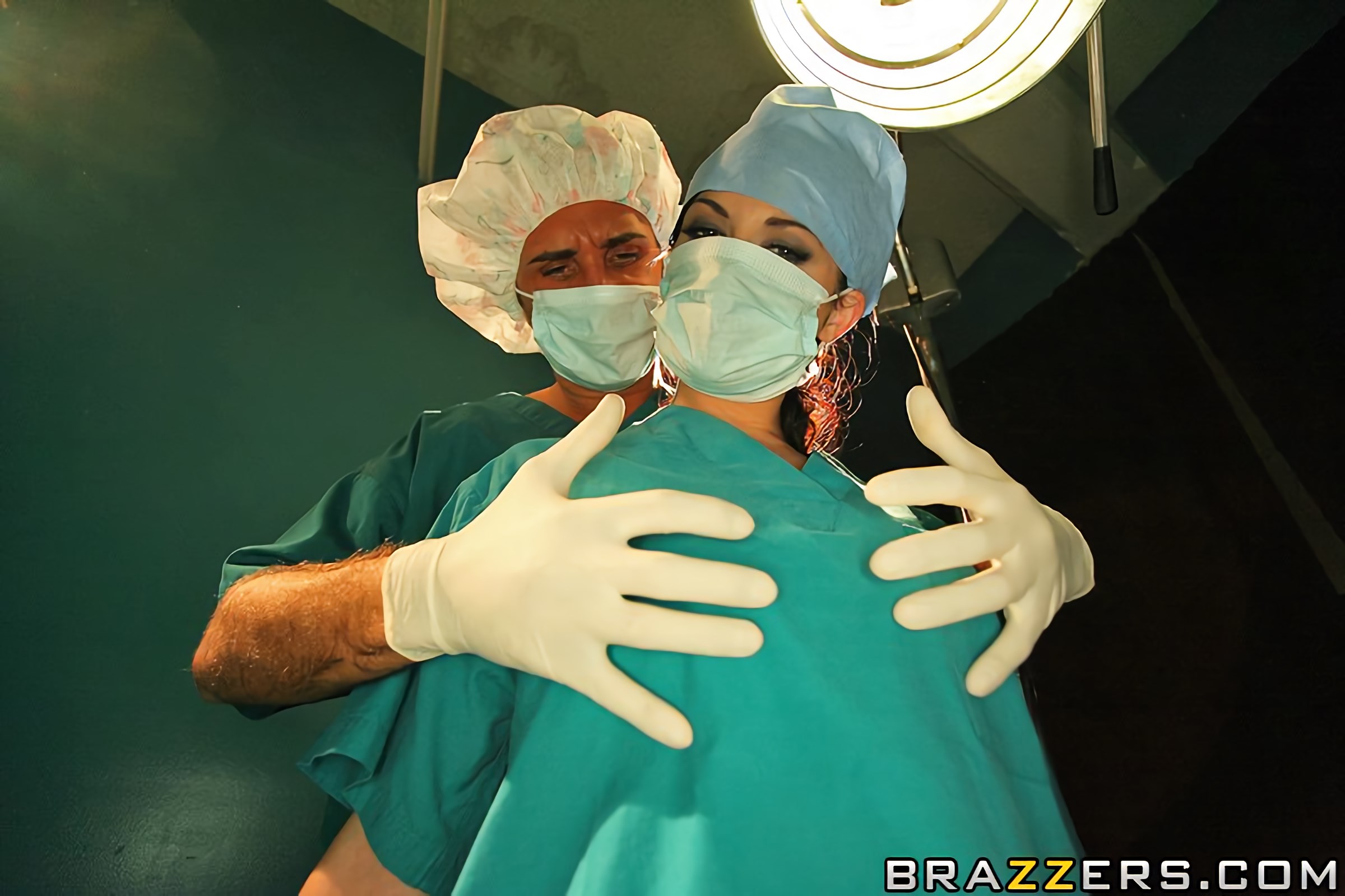 Brazzers 'Sexy Arzt nutzt männliche Krankenschwester' Darsteller Andy San Dimas (Foto 5)